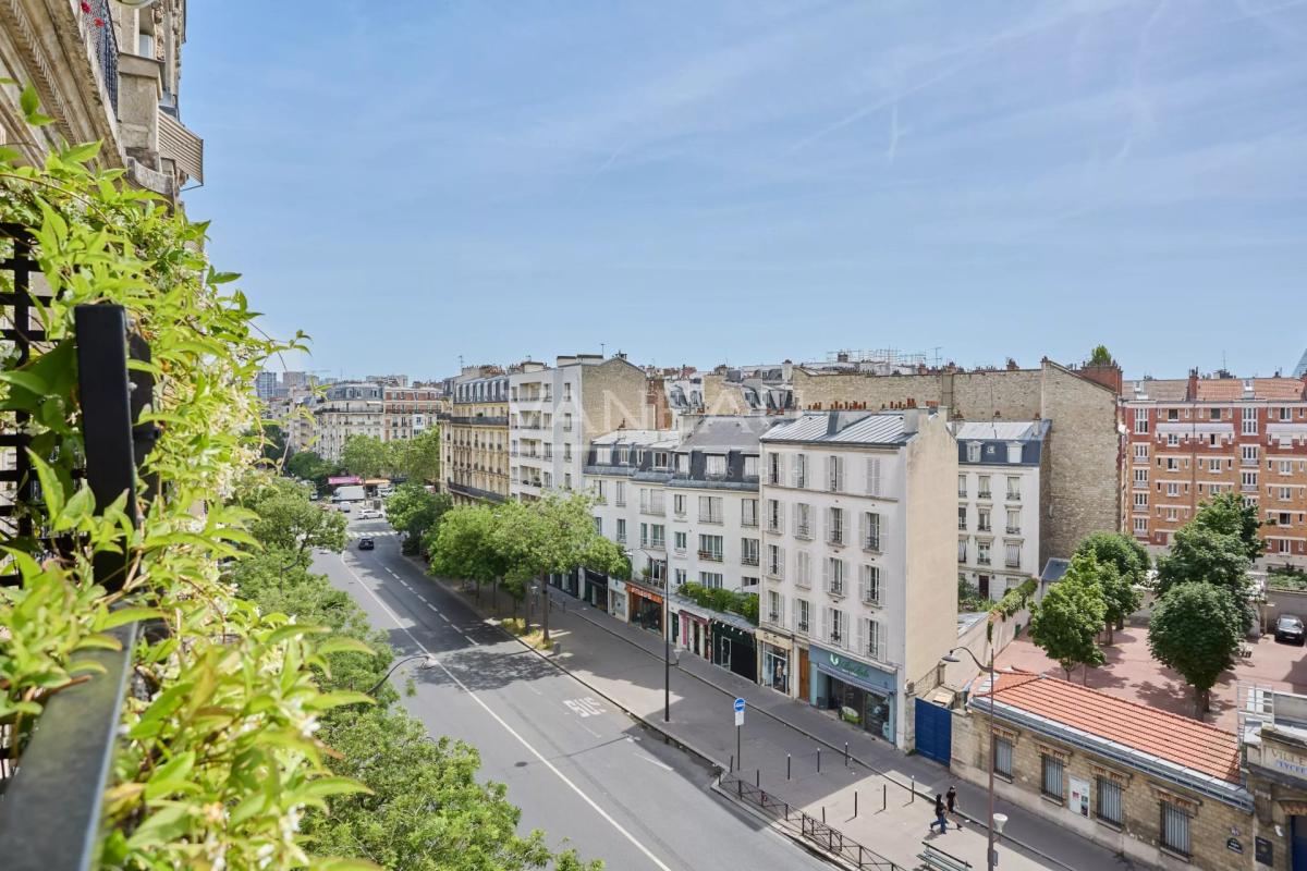 Paris 16ème Chardon Lagache 4 pièces de réception avec extérieur
