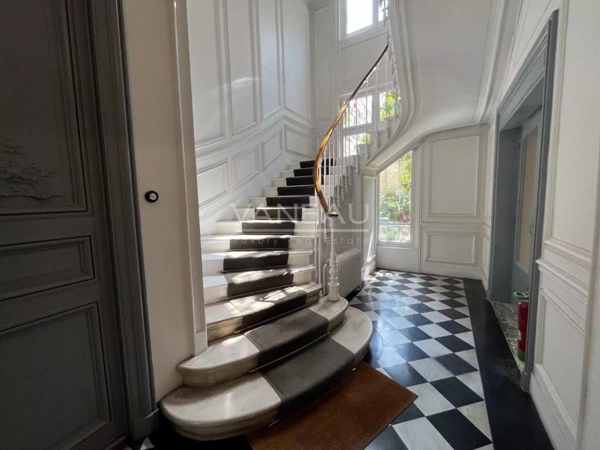 Paris XVe Avenue de Suffren - Magnifique appartement de réceptio