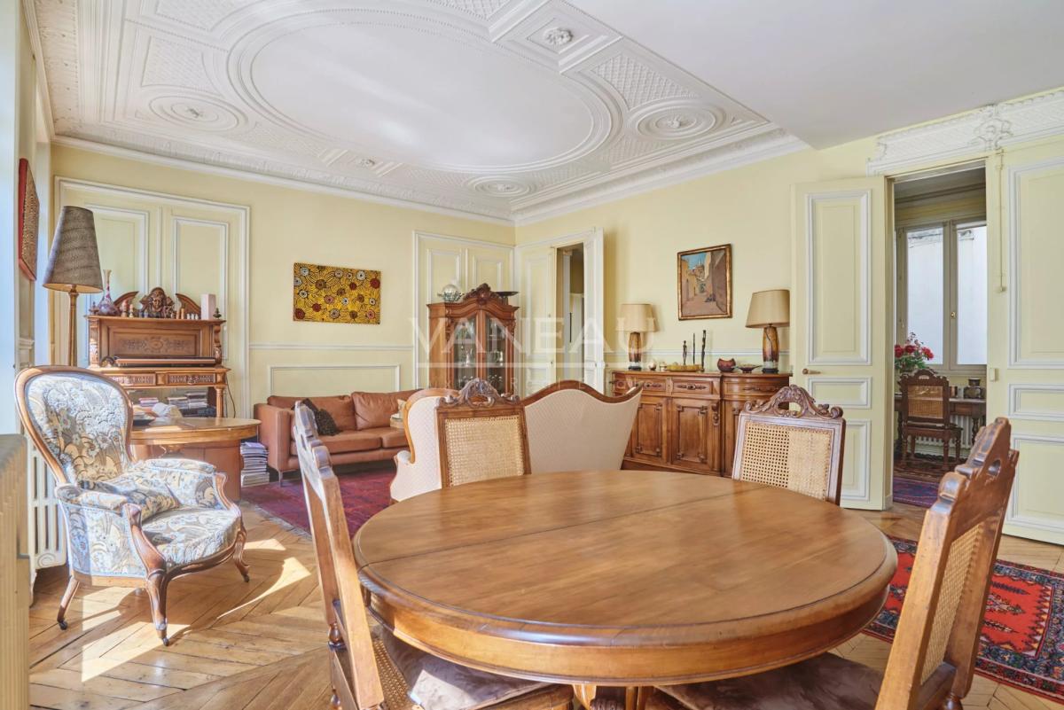 Paris VIIIe - Saint Augustin - Superbe appartement haussmannien