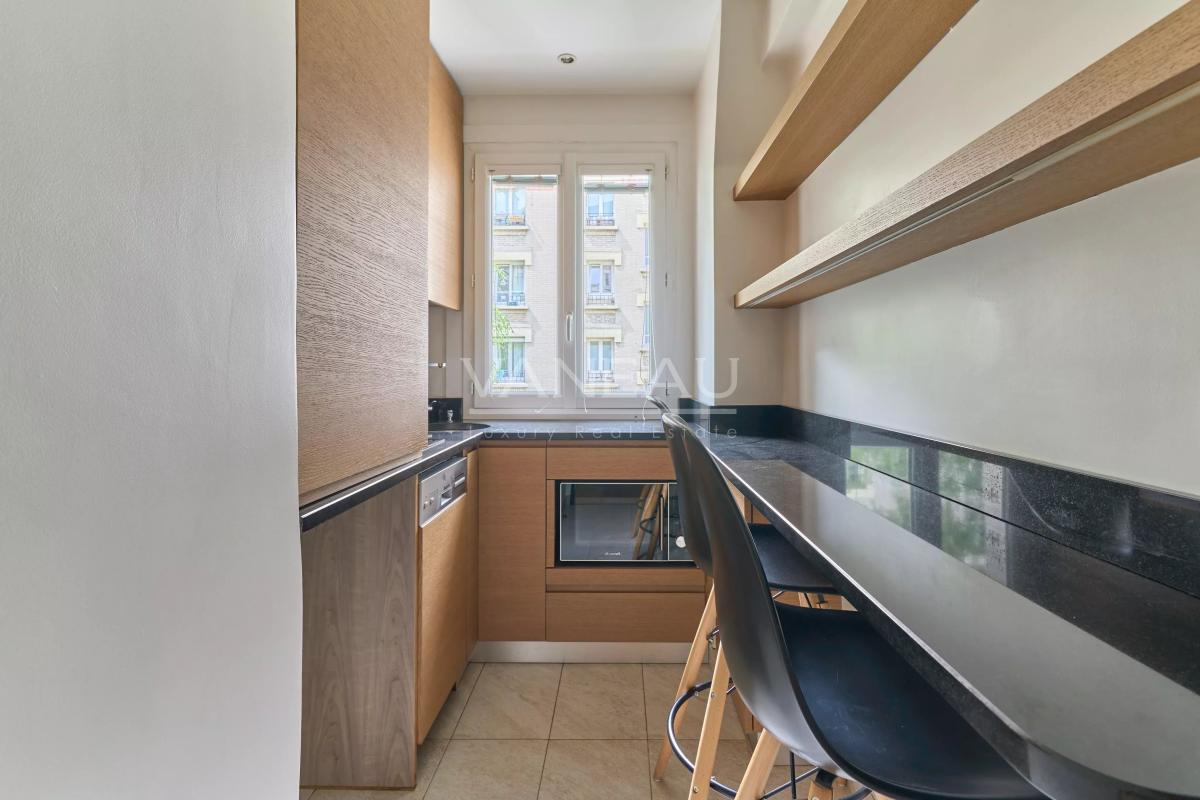 Courbevoie - République - Appartement au calme