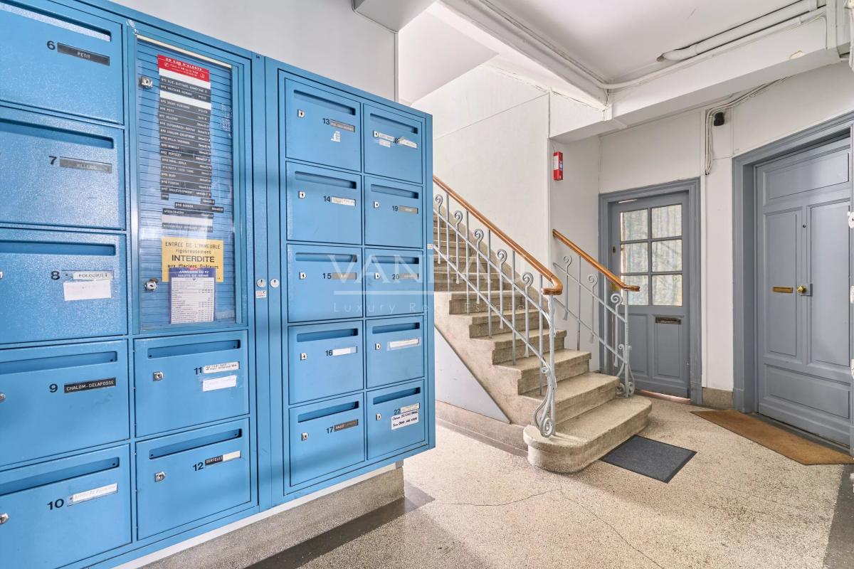 Courbevoie - République - Appartement au calme