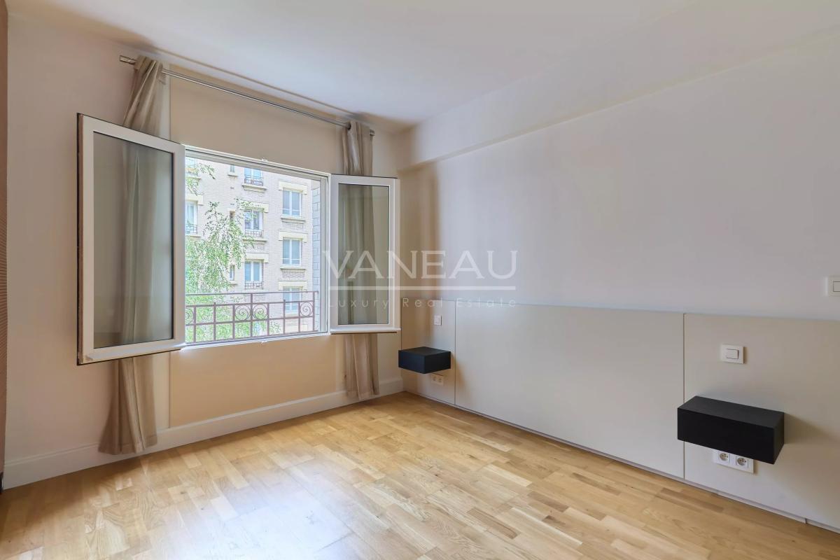 Courbevoie - République - Appartement au calme