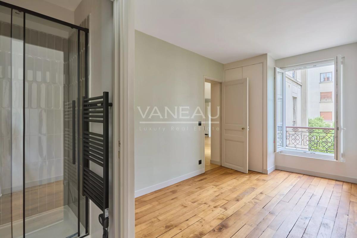 Paris VIIe - Esplanade des Invalides - Appartement familial calme et lumineux