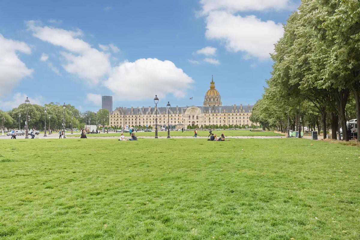 Paris VIIe - Esplanade des Invalides - Appartement familial calme et lumineux