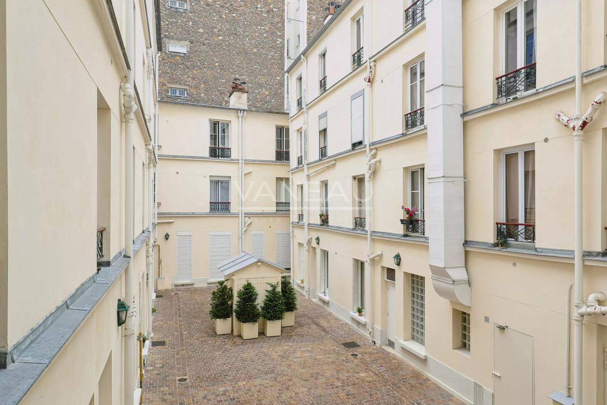 Paris VII - Studio - Idéal Pied à Terre ou Investissement