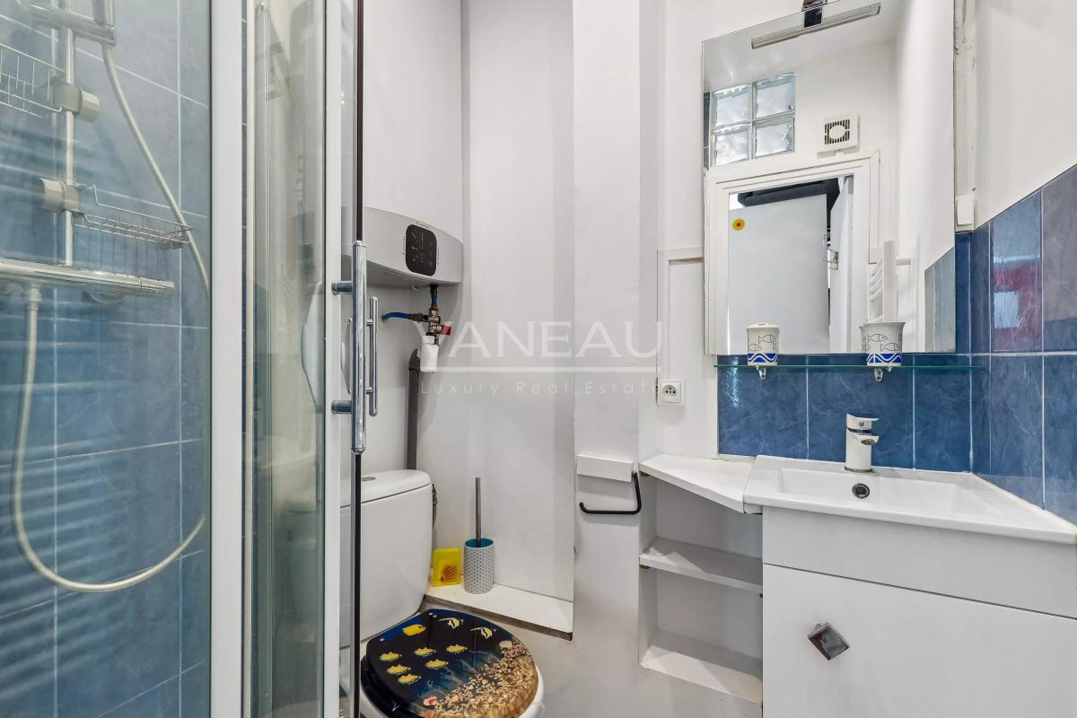 Paris VII - Studio - Idéal Pied à Terre ou Investissement