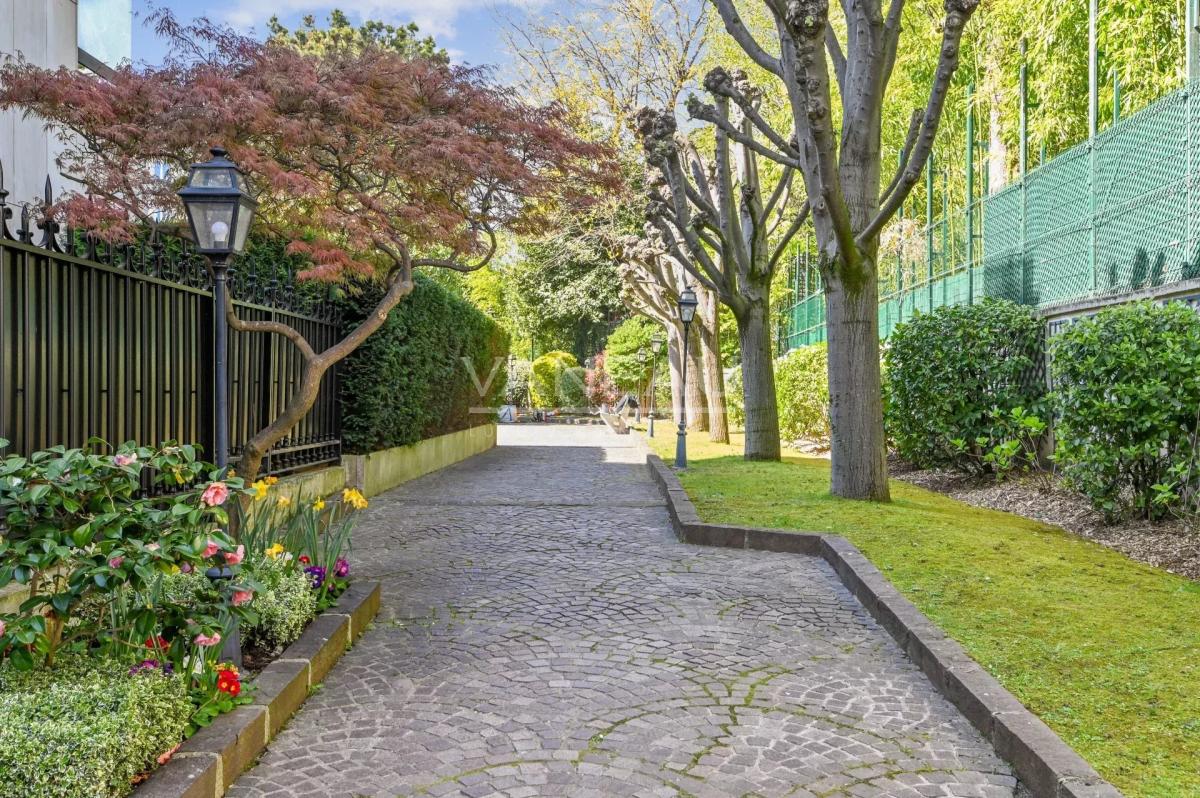 Boulogne Nord -  Schuman Dupanloup - Appartement familial avec jardin de 450m²