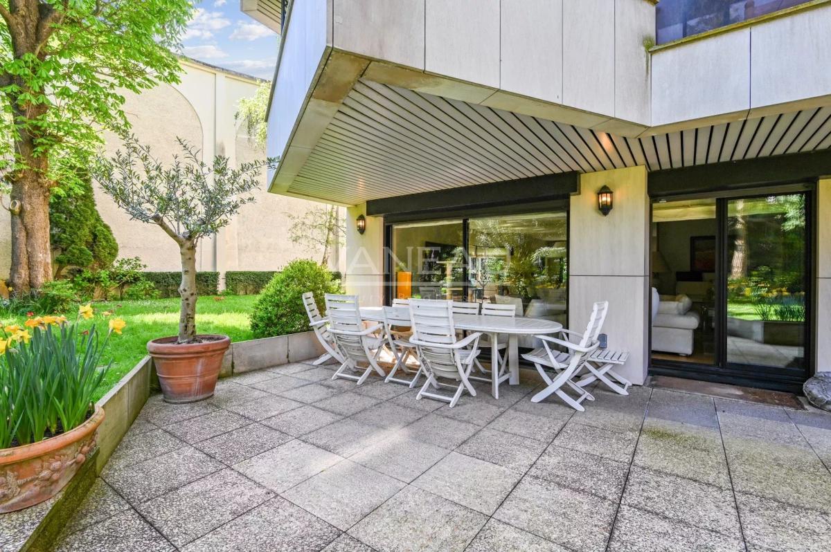 Boulogne Nord -  Schuman Dupanloup - Appartement familial avec jardin de 450m²