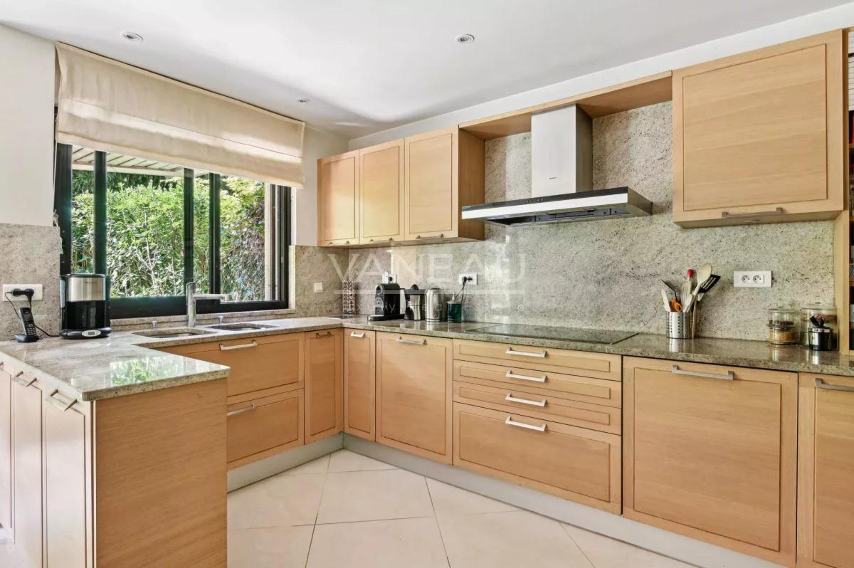 Boulogne Nord -  Schuman Dupanloup - Appartement familial avec jardin de 450m²