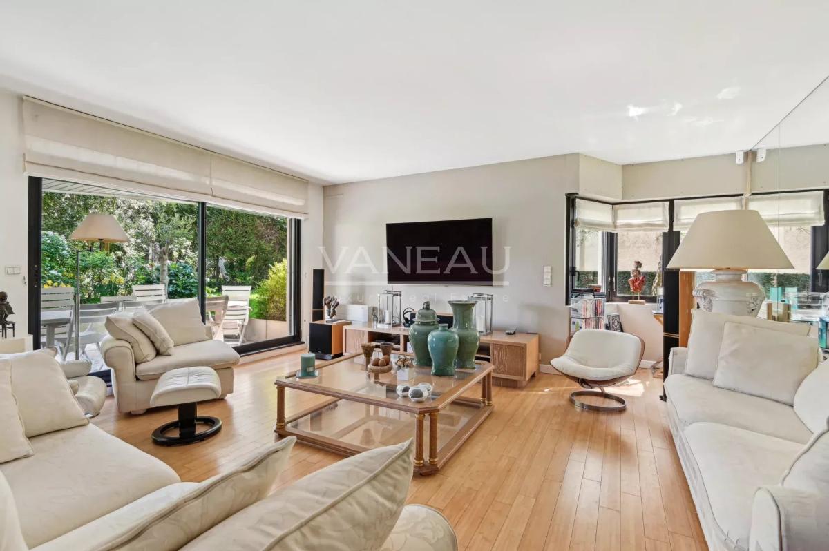 Boulogne Nord -  Schuman Dupanloup - Appartement familial avec jardin de 450m²