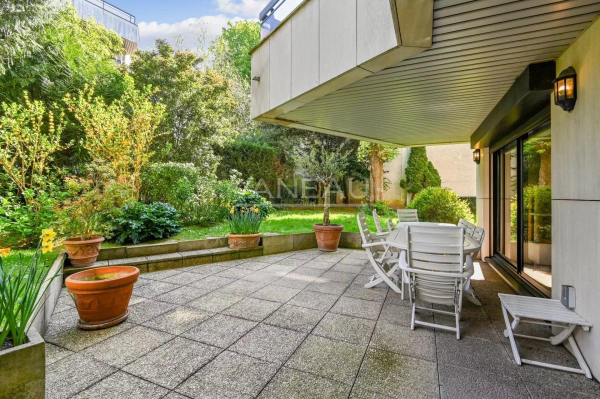 Boulogne Nord -  Schuman Dupanloup - Appartement familial avec jardin de 450m²