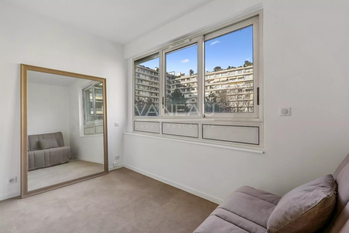 Paris XVIe - Ranelagh - Duplex en dernier étage - Terrasses et verdure.
