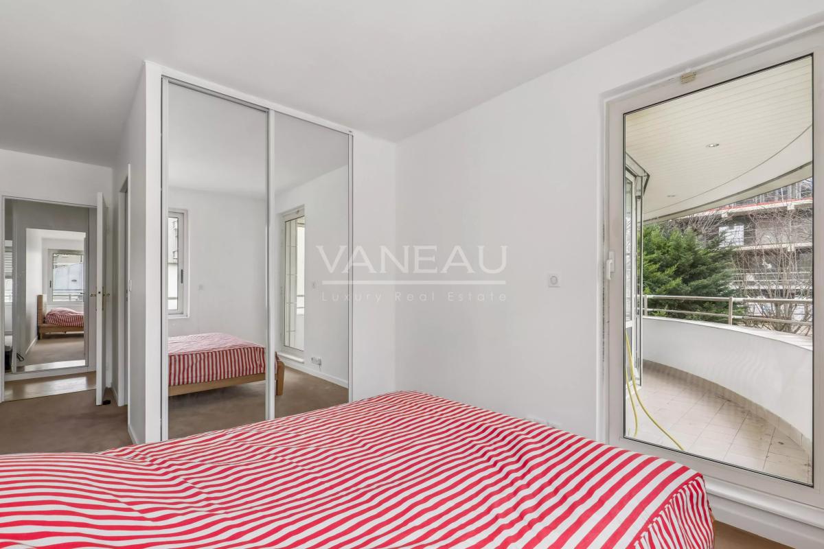 Paris XVIe - Ranelagh - Duplex en dernier étage - Terrasses et verdure.