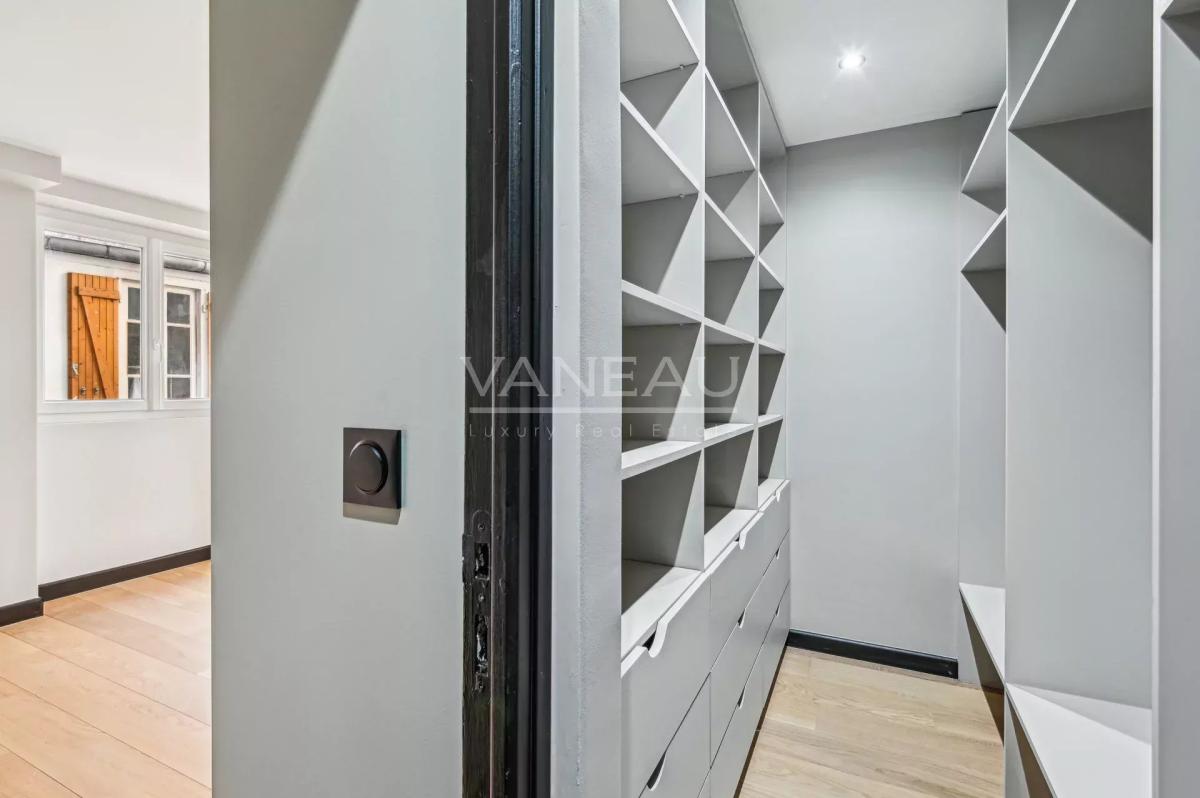 Paris IXe - Saint Georges / Rue des Martyrs - Maison de ville rénovée avec rooftop 42 m2 DPE C