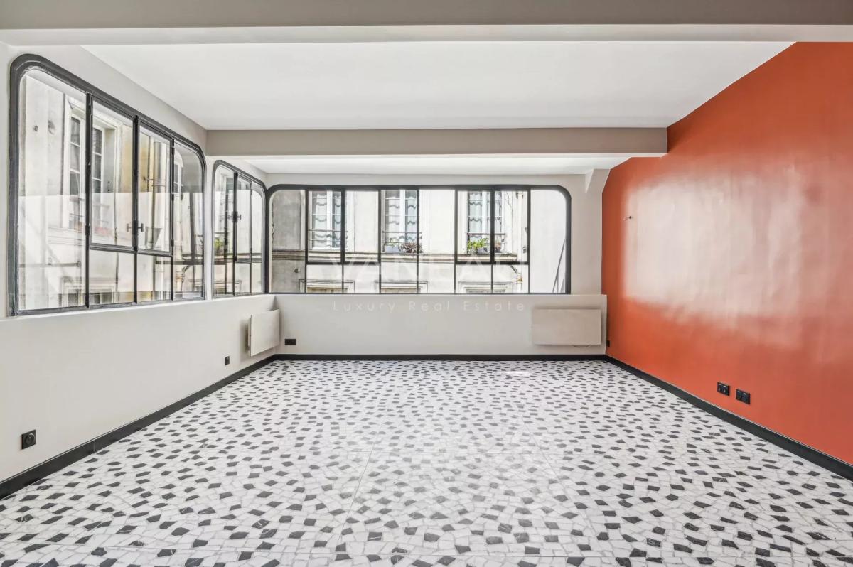 Paris IXe - Saint Georges / Rue des Martyrs - Maison de ville rénovée avec rooftop 42 m2 DPE C