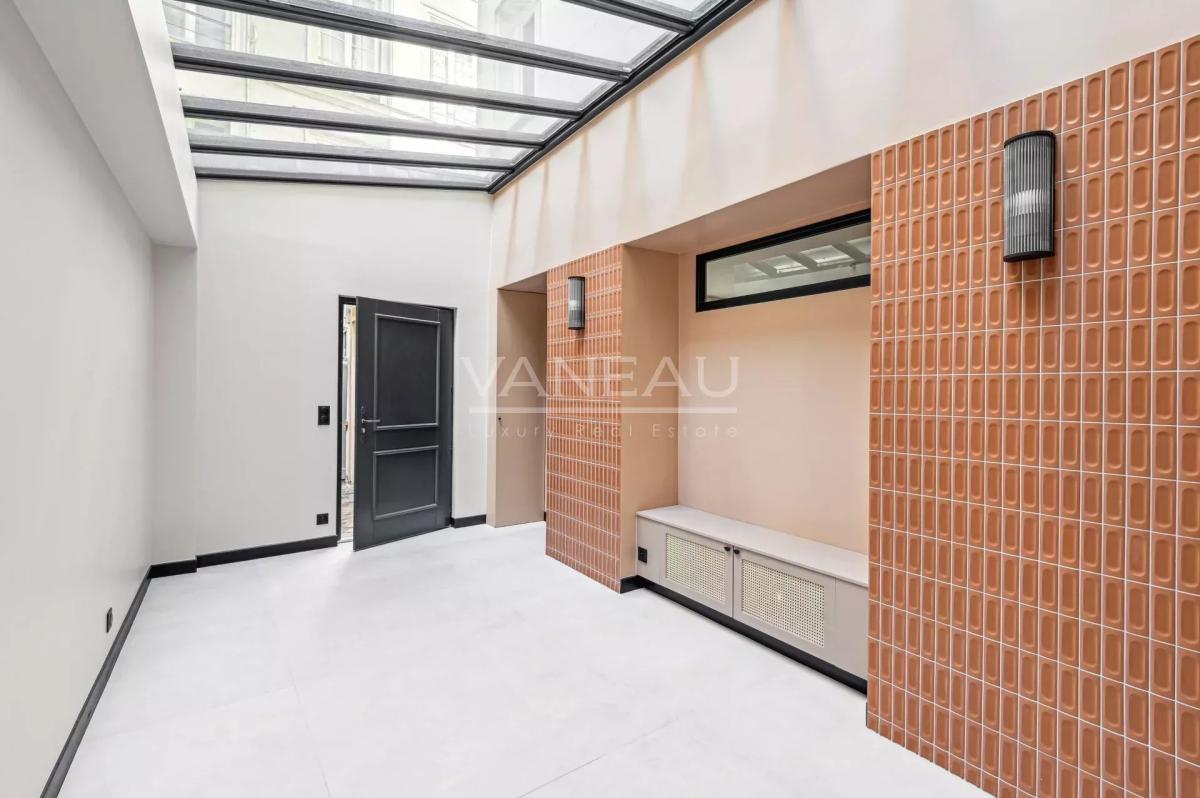 Paris IXe - Saint Georges / Rue des Martyrs - Maison de ville rénovée avec rooftop 42 m2 DPE C