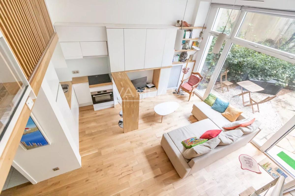 PARIS VIe _ Loft Rez de jardin Pont Neuf