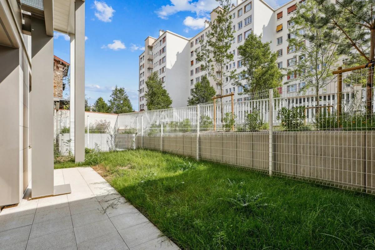 Issy-les-Moulineaux - Trois pièces rénové avec jardin de 39 m2