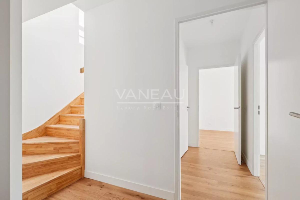 Issy-les-Moulineaux - Appartement familial dernier étage avec terrasse panoramique de 148 m²