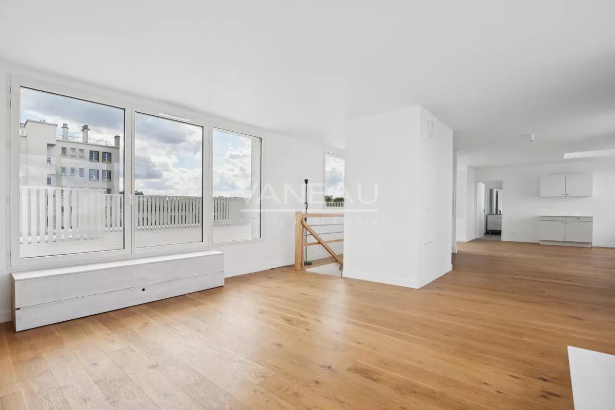 Issy-les-Moulineaux - Appartement familial dernier étage avec terrasse panoramique de 148 m²