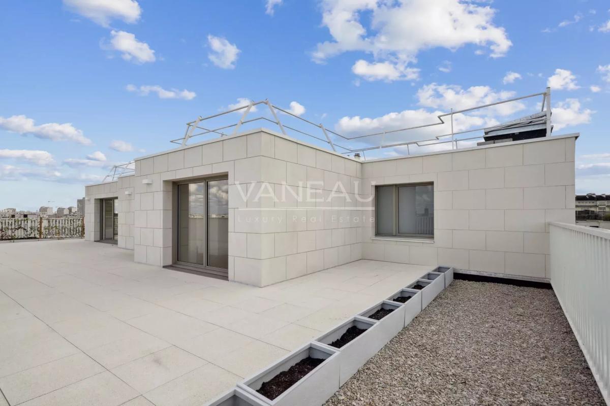 Issy-les-Moulineaux - Appartement familial dernier étage avec terrasse panoramique de 148 m²