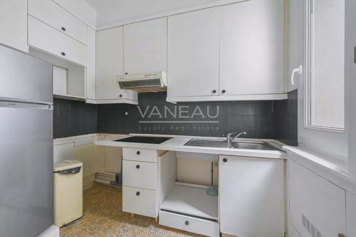 VANEAU/BABYLONE VII