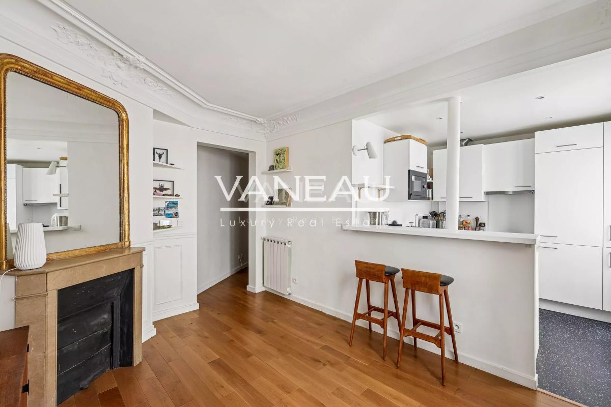 Paris Xe - Rue Beaurepaire - Beau 3 pièces classique en parfait état -