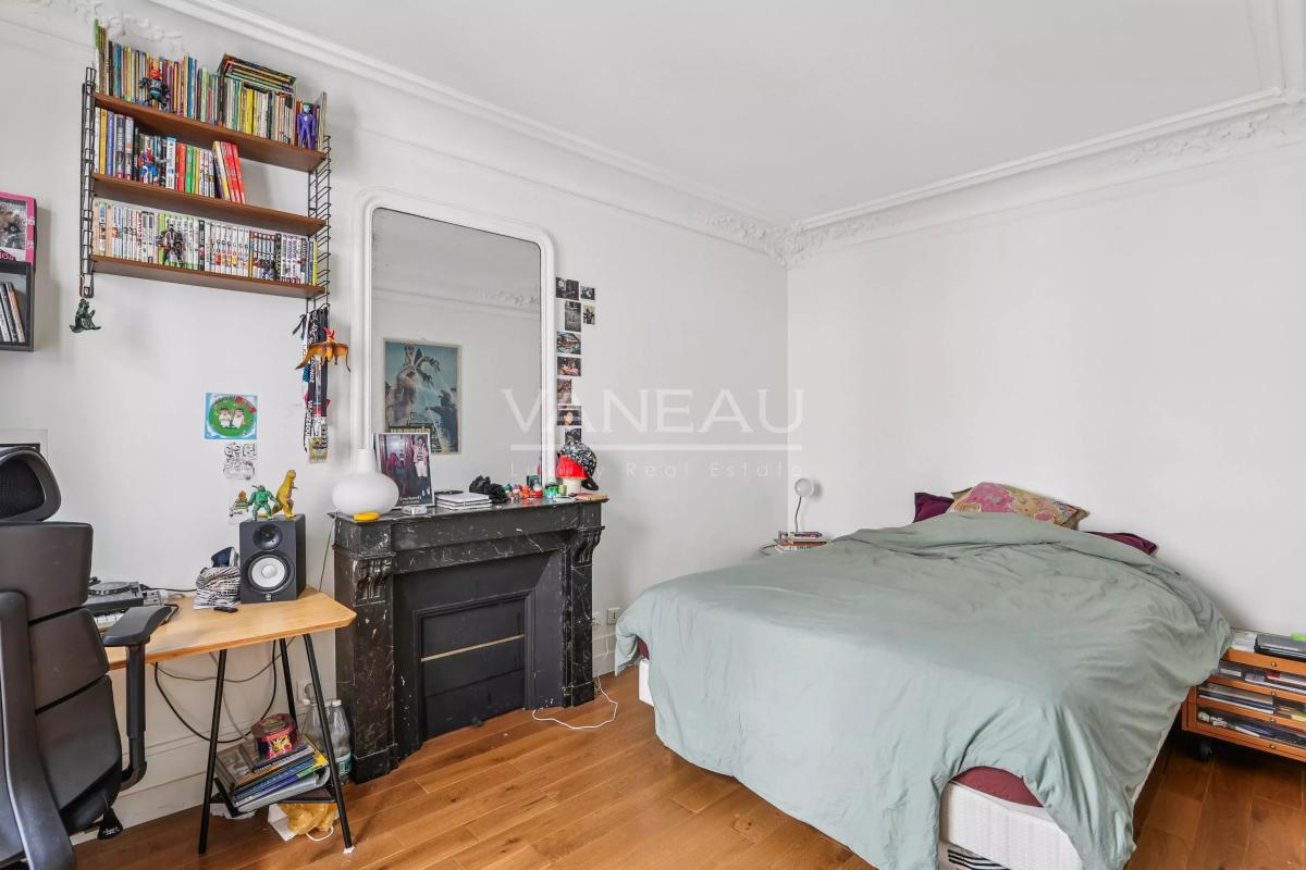 Paris Xe - Rue Beaurepaire - Beau 3 pièces classique en parfait état -