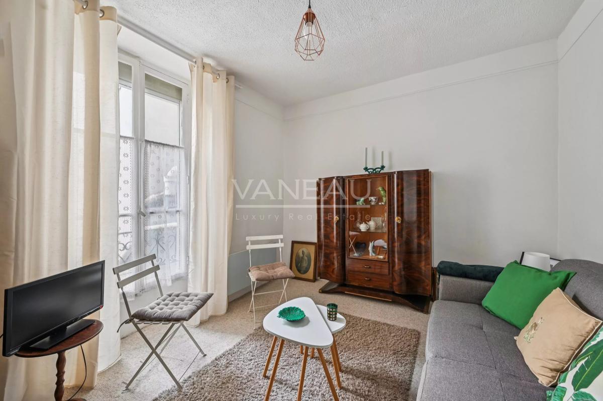 Paris XVe Breteuil -  Studio de charme dans une ravissante copropriété