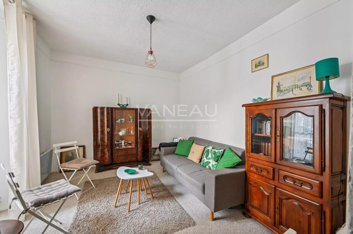 Paris XVe Breteuil -  Studio de charme dans une ravissante copropriété