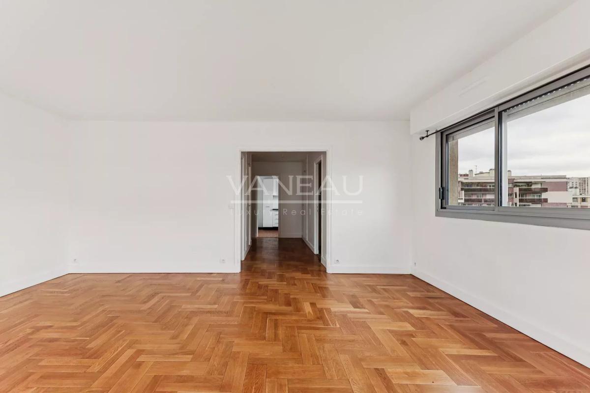 PARIS XVe Saint-Lambert - Bel appartement familial au dernier étage