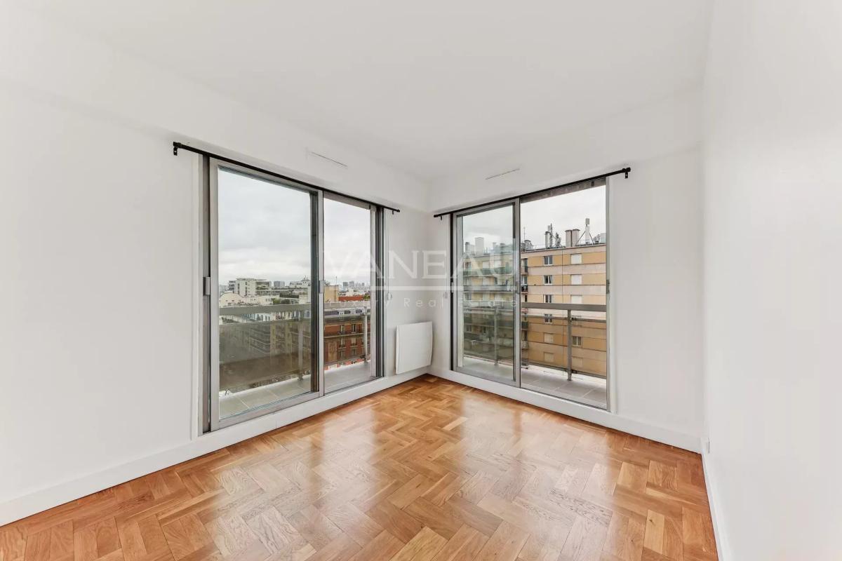 PARIS XVe Saint-Lambert - Bel appartement familial au dernier étage
