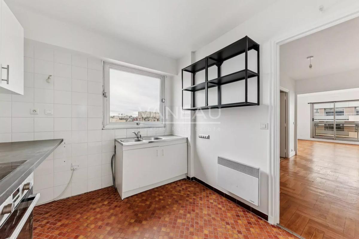 PARIS XVe Saint-Lambert - Bel appartement familial au dernier étage