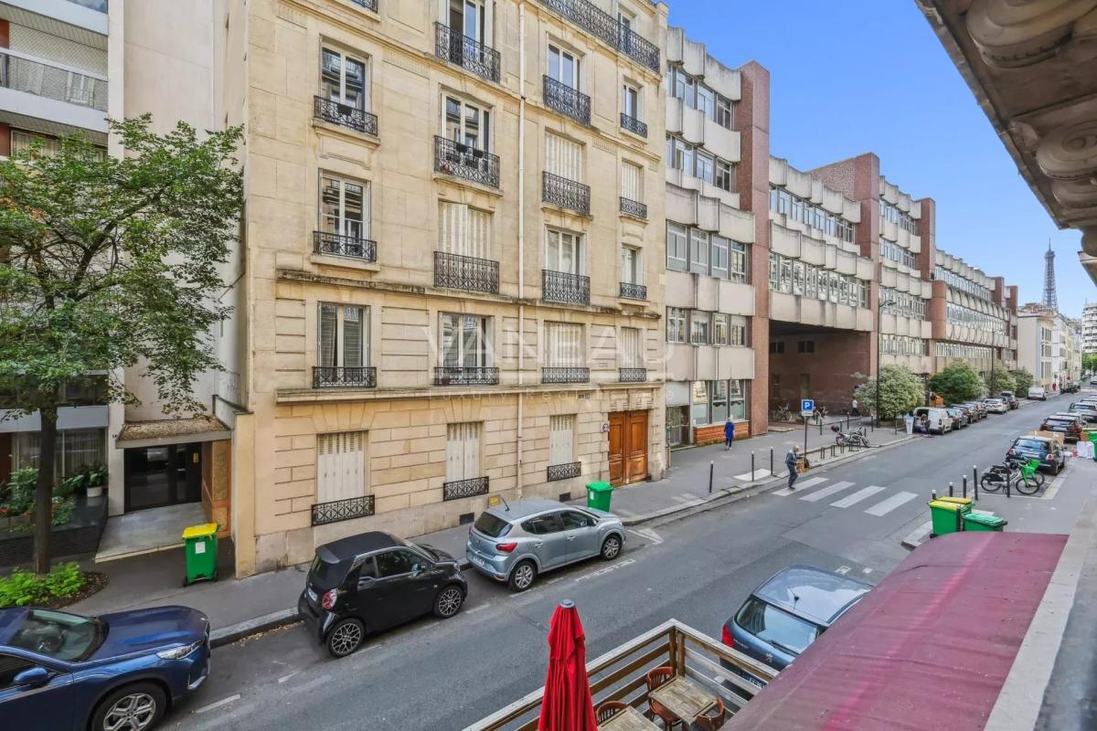 PARIS XV - Appartement trois pièces lumineux