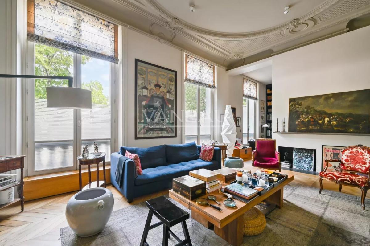 Paris XVe Avenue de Suffren - Magnifique appartement de réception avec jardin