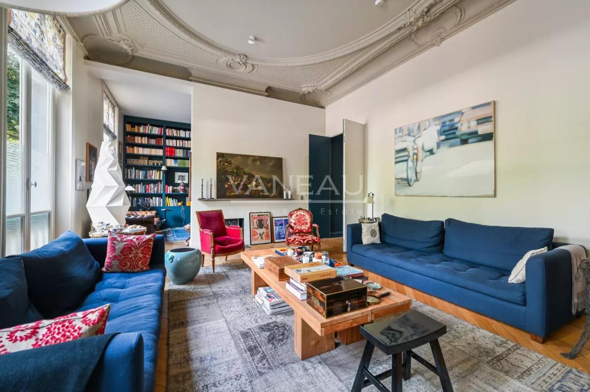 Paris XVe Avenue de Suffren - Magnifique appartement de réception avec jardin