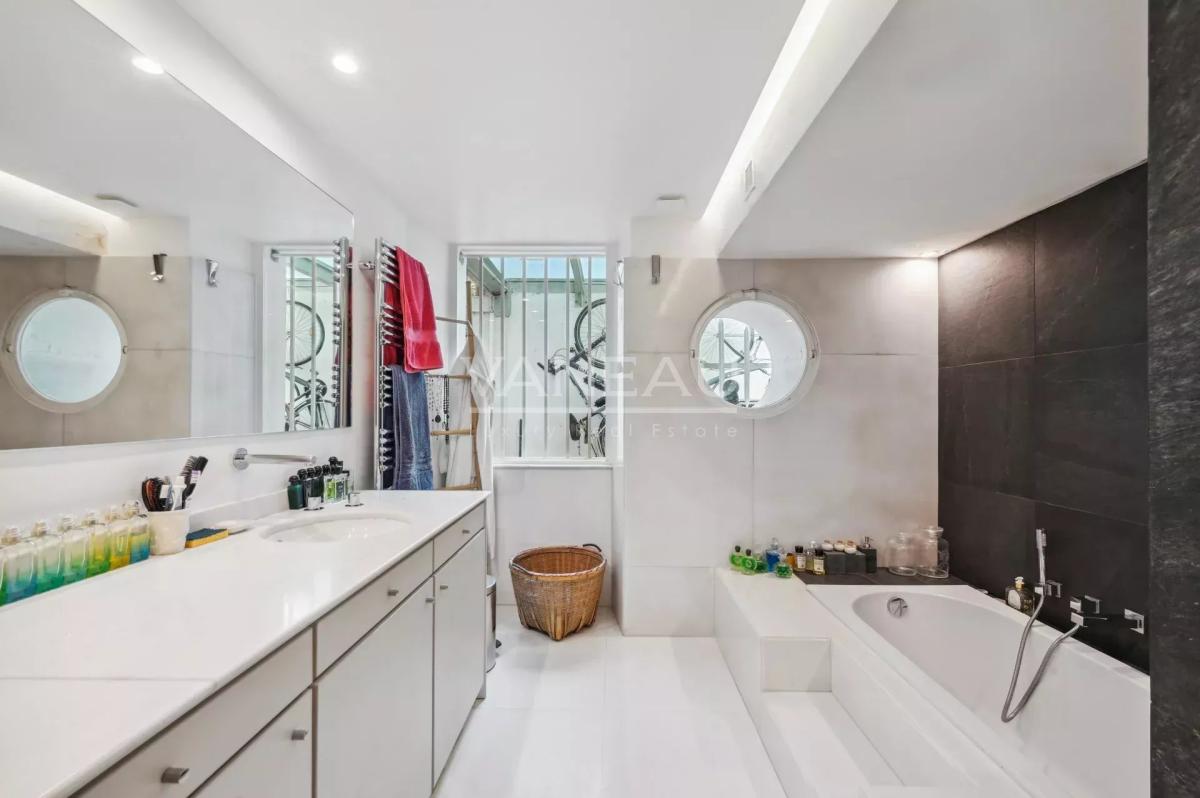 Paris XVe Avenue de Suffren - Magnifique appartement de réception avec jardin