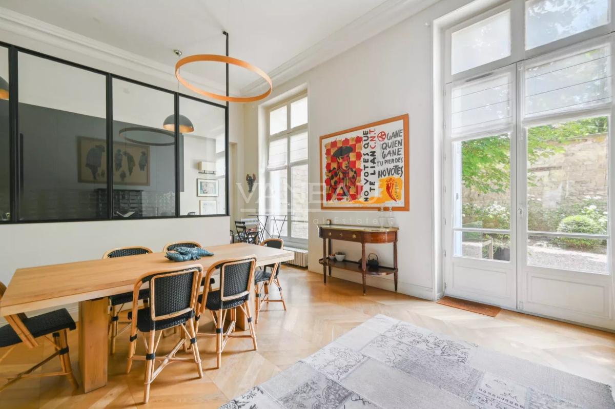 Paris XVe Avenue de Suffren - Magnifique appartement de réception avec jardin