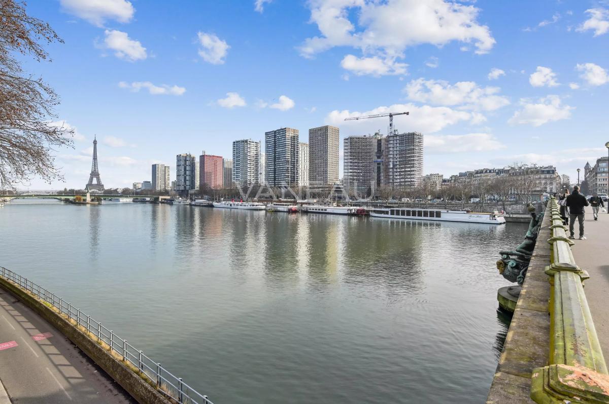 PARIS XVIe - Auteuil -  Appartement familial et de réception avec vue.