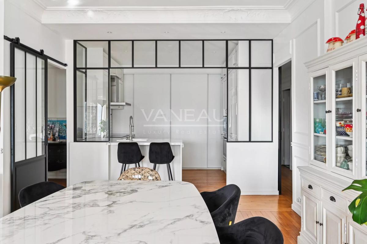 PARIS XVIe - Auteuil -  Appartement familial et de réception avec vue.