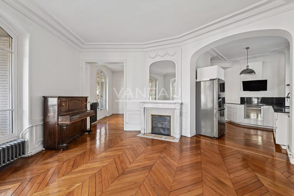 PARIS XVIe - EGLISE D'AUTEUIL - BEL APPARTEMENT FAMILIAL - 4 à 5 CHAMBRES