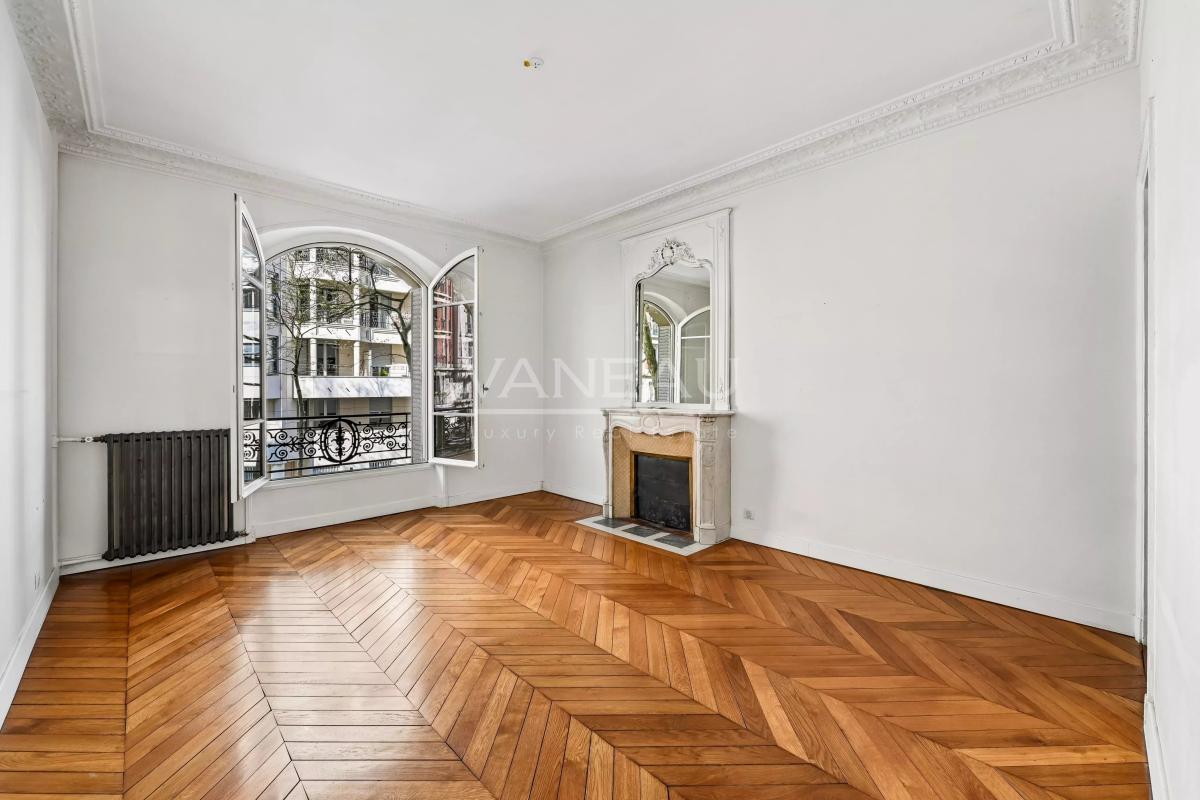 PARIS XVIe - EGLISE D'AUTEUIL - BEL APPARTEMENT FAMILIAL - 4 à 5 CHAMBRES