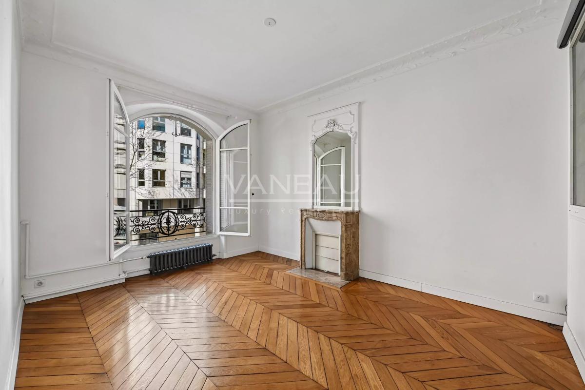 PARIS XVIe - EGLISE D'AUTEUIL - BEL APPARTEMENT FAMILIAL - 4 à 5 CHAMBRES