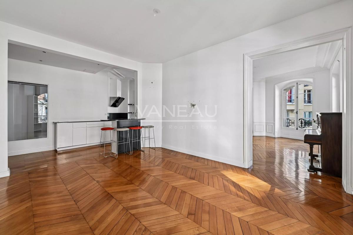 PARIS XVIe - EGLISE D'AUTEUIL - BEL APPARTEMENT FAMILIAL - 4 à 5 CHAMBRES