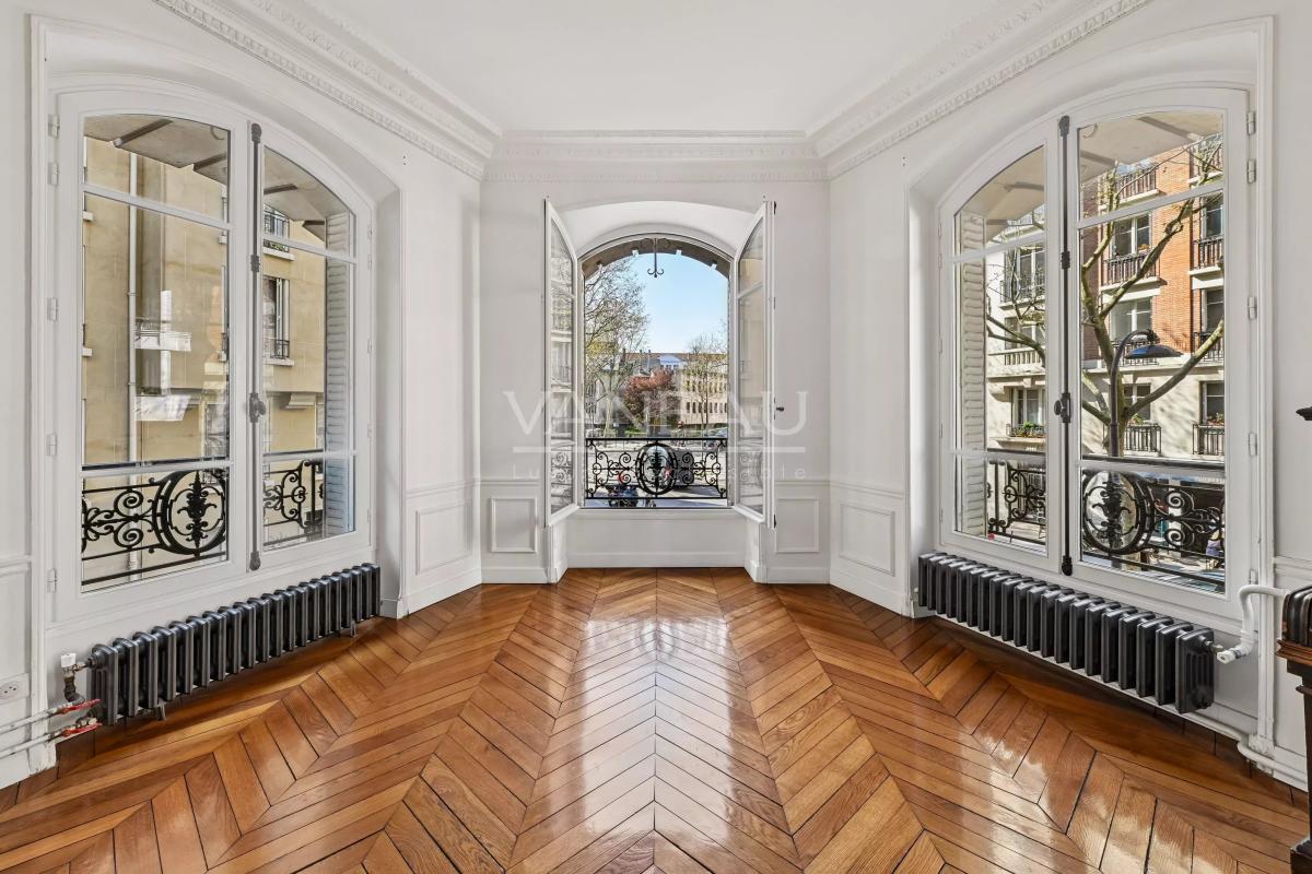 PARIS XVIe - EGLISE D'AUTEUIL - BEL APPARTEMENT FAMILIAL - 4 à 5 CHAMBRES