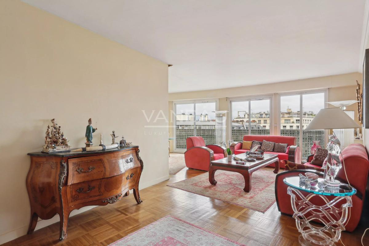 PARIS XVI - Auteuil Sud - Appartement familial avec balcon large et vue dégagée.