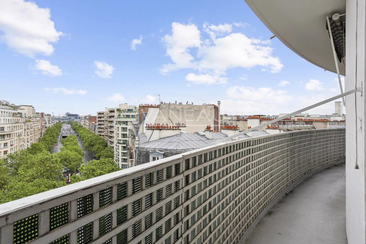 PARIS XVI - Auteuil Sud - Appartement familial avec balcon large et vue dégagée.