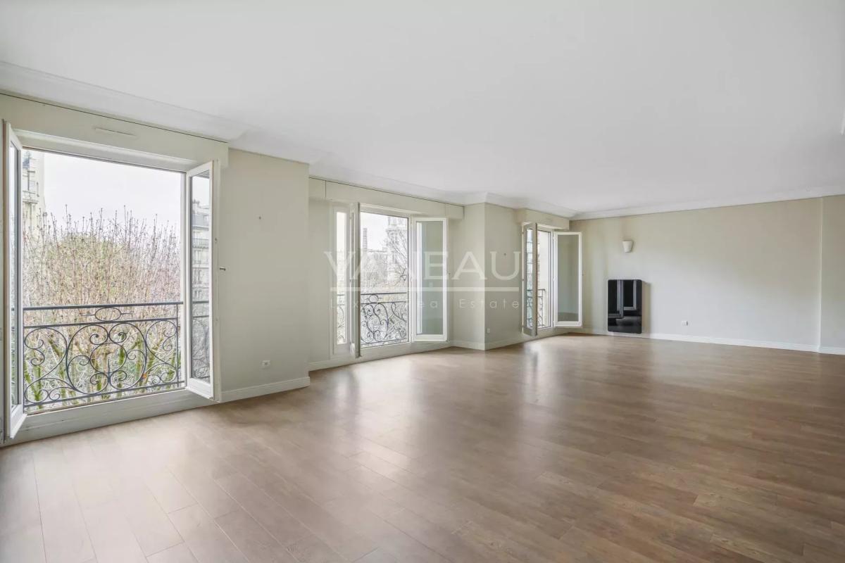 Paris XVIe - Georges Mandel - Appartement familial de 160 m2 Etage Elevé