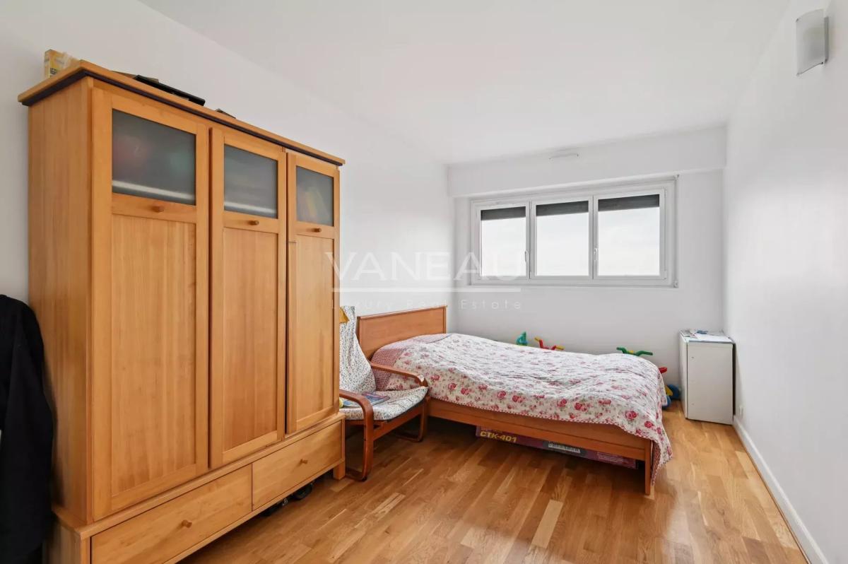 Courbevoie - Appartement familial, en étage élevé  - Vue panoramique