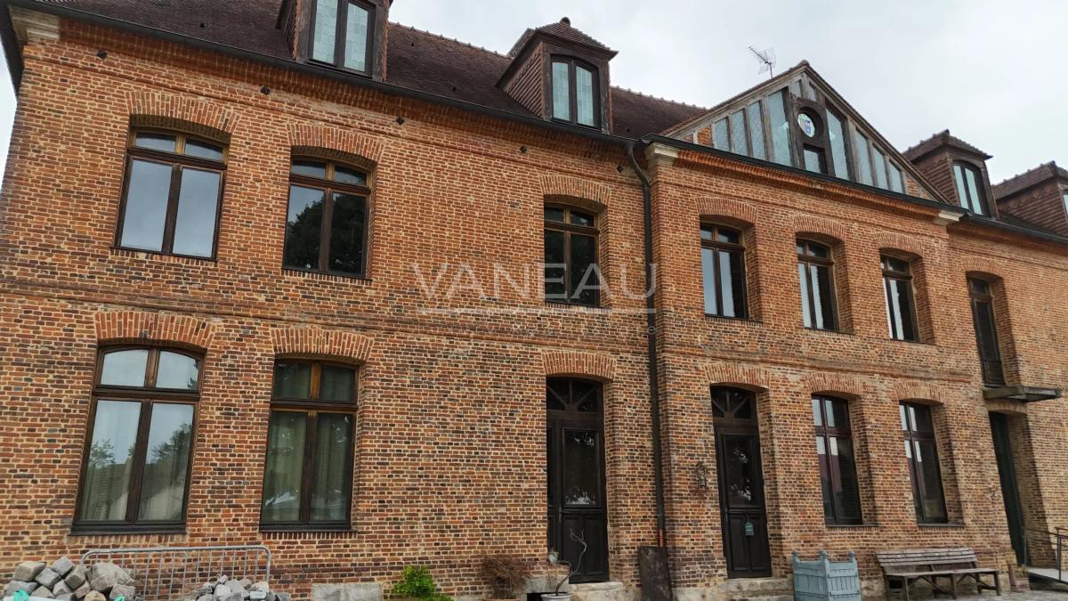 Ancien Relais de Poste 18ème de 700 m² (habitation et événementiel) - A proximité de Rouen -